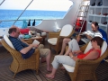 relaxing-between-dives